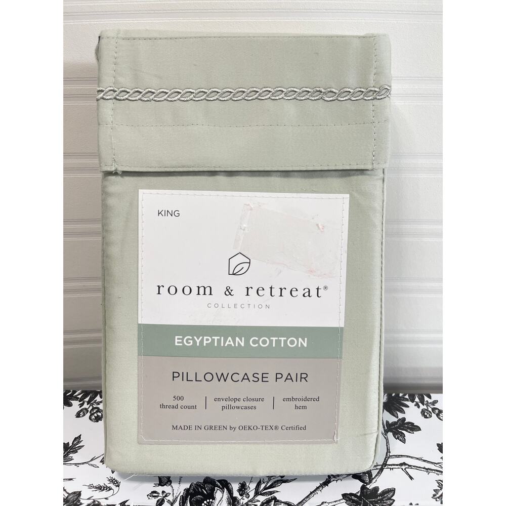Room & Retreat NWT Egyptian Cotton Pillowcase Pair King Embroidered Pistachio